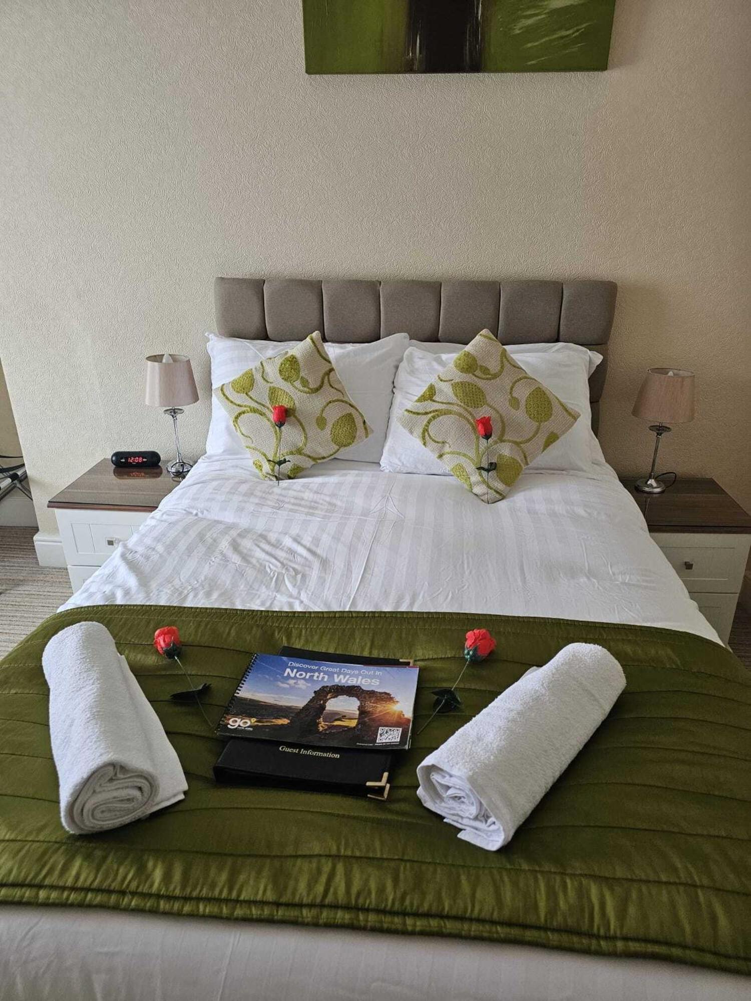 St. Hilary Guest House Λαντούντνο Δωμάτιο φωτογραφία